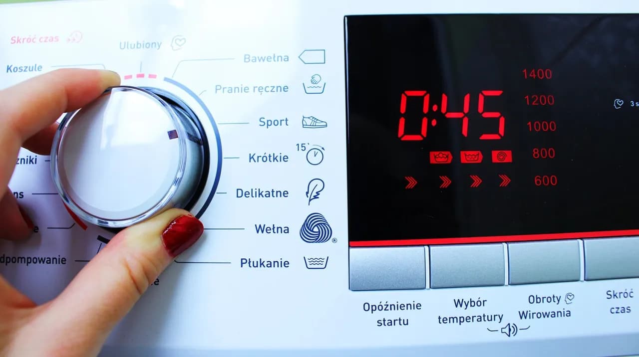 W jakiej temperaturze prać koszule, aby ich nie zniszczyć?